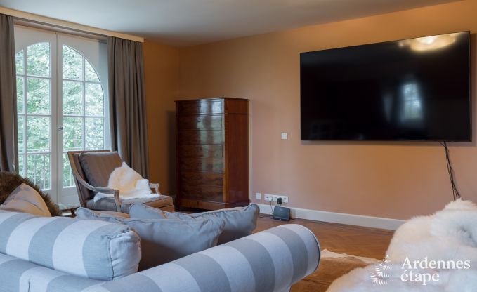 Ruim vakantiehuis met zwembad in Dinant, Ardennen