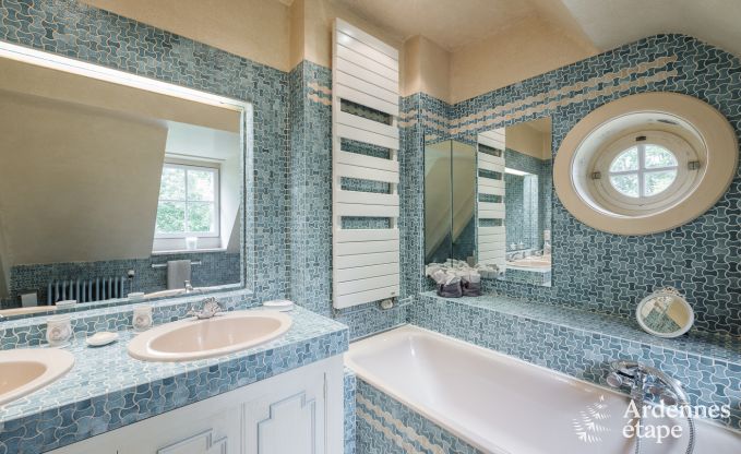 Ruim vakantiehuis met zwembad in Dinant, Ardennen