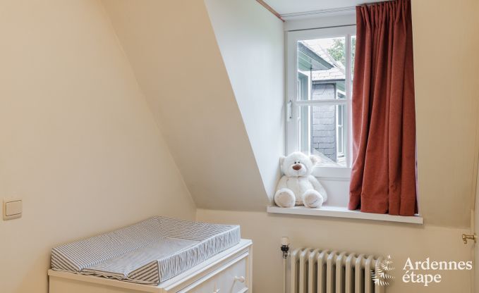 Ruim vakantiehuis met zwembad in Dinant, Ardennen