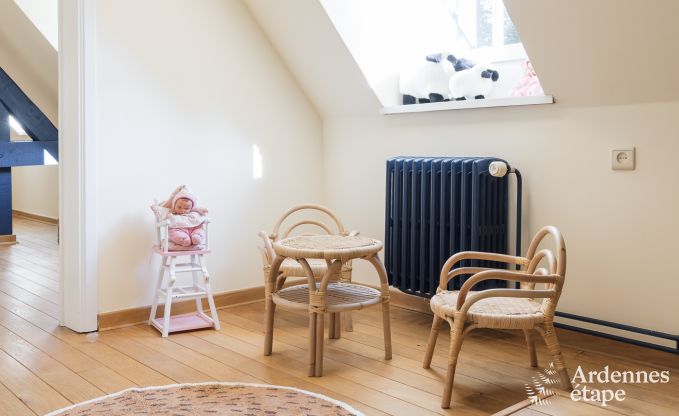 Ruim vakantiehuis met zwembad in Dinant, Ardennen