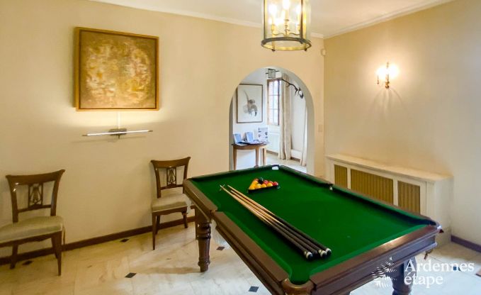 Ruim vakantiehuis met zwembad in Dinant, Ardennen