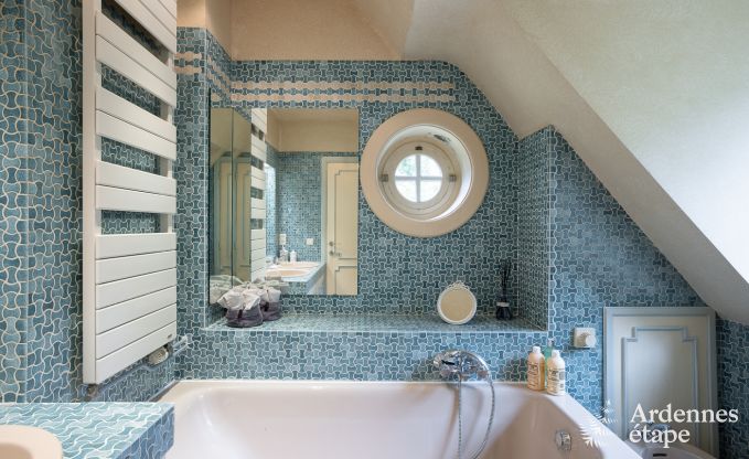 Ruim vakantiehuis met zwembad in Dinant, Ardennen