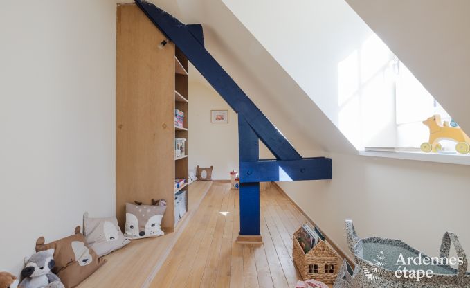 Ruim vakantiehuis met zwembad in Dinant, Ardennen