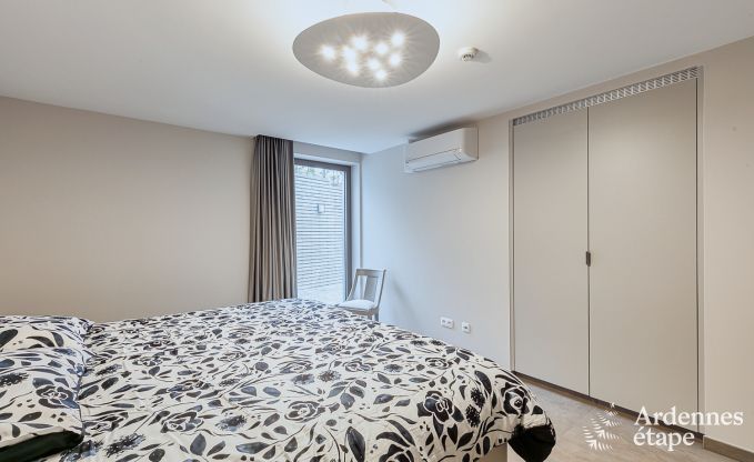 Vakantiewoning in Doische: comfortabel verblijf voor 19 personen met speelkamer, priv�tuin en nabij Dinant