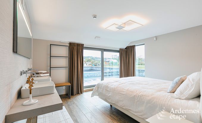 Vakantiewoning in Doische: comfortabel verblijf voor 19 personen met speelkamer, priv�tuin en nabij Dinant