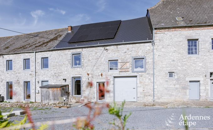 Charmant vakantiehuis in Doische voor 8 personen met priv�zwembad, tuin en barbecue