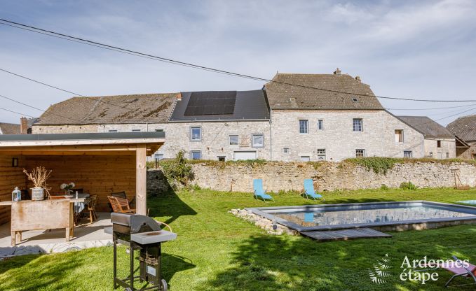 Charmant vakantiehuis in Doische voor 8 personen met priv�zwembad, tuin en barbecue