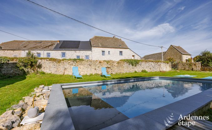 Charmant vakantiehuis in Doische voor 8 personen met priv�zwembad, tuin en barbecue