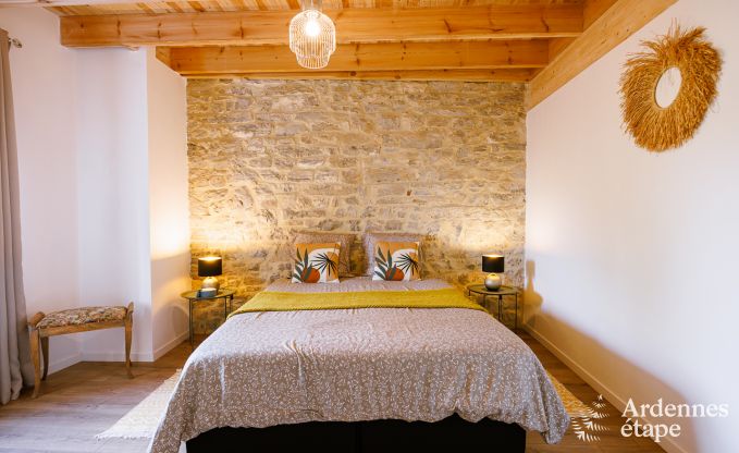 Charmant vakantiehuis in Doische voor 8 personen met priv�zwembad, tuin en barbecue