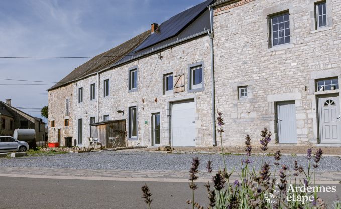 Charmant vakantiehuis in Doische voor 8 personen met priv�zwembad, tuin en barbecue