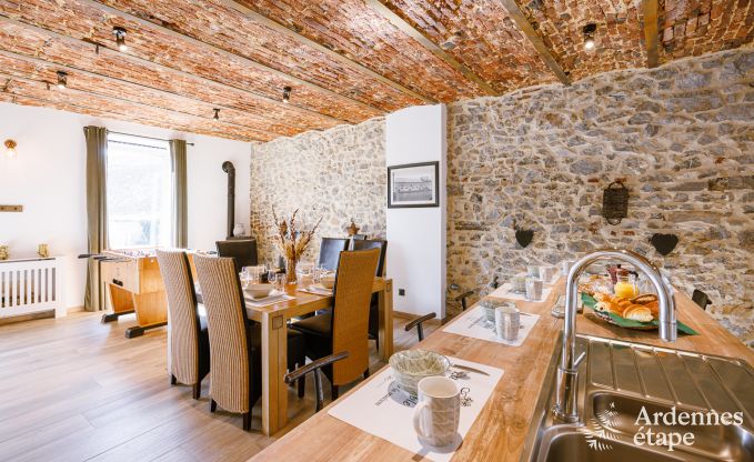 Charmant vakantiehuis in Doische voor 8 personen met priv�zwembad, tuin en barbecue