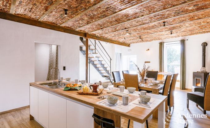 Charmant vakantiehuis in Doische voor 8 personen met priv�zwembad, tuin en barbecue