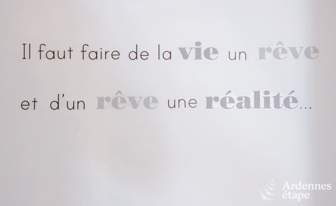 Charmant vakantiehuis in Doische voor 8 personen met priv�zwembad, tuin en barbecue