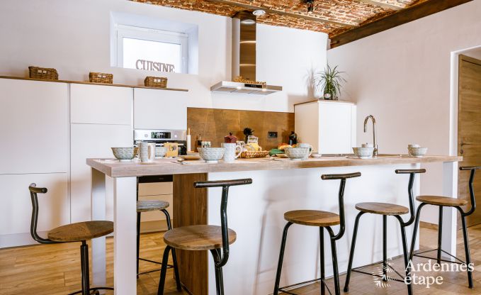 Charmant vakantiehuis in Doische voor 8 personen met priv�zwembad, tuin en barbecue