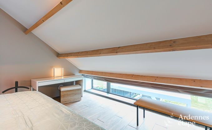 Vakantiewoning in Doische: comfortabel verblijf voor 19 personen met speelkamer, priv�tuin en nabij Dinant