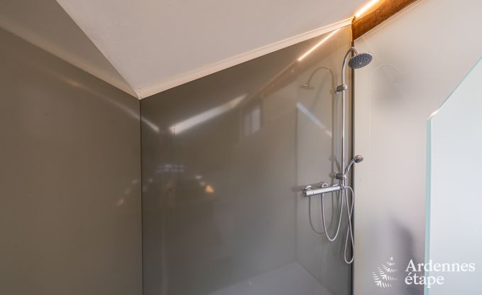 Ruime cottage in Durbuy (Heyd) voor 14 personen met 5 slaapkamers, 5 badkamers, sauna en tuin