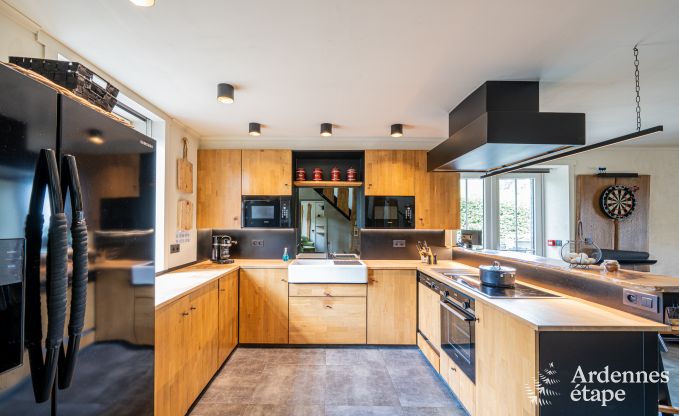 Ruime cottage in Durbuy (Heyd) voor 14 personen met 5 slaapkamers, 5 badkamers, sauna en tuin