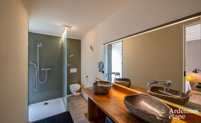 Ruime cottage in Durbuy (Heyd) voor 14 personen met 5 slaapkamers, 5 badkamers, sauna en tuin