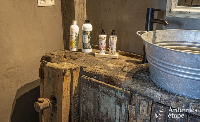 Uniek verblijf voor 2 personen in Durbuy met houtpelletkachel, barbecue en priv�tuin