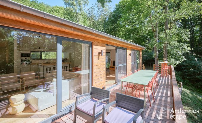 Ruime chalet voor 8 personen met sauna in de bossen rond Durbuy