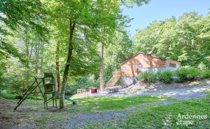 Ruime chalet voor 8 personen met sauna in de bossen rond Durbuy