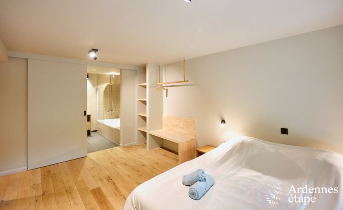 Ruime chalet voor 8 personen met sauna in de bossen rond Durbuy