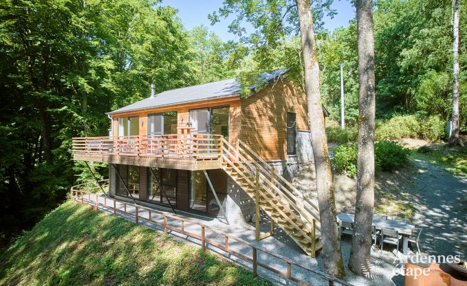 Ruime chalet voor 8 personen met sauna in de bossen rond Durbuy