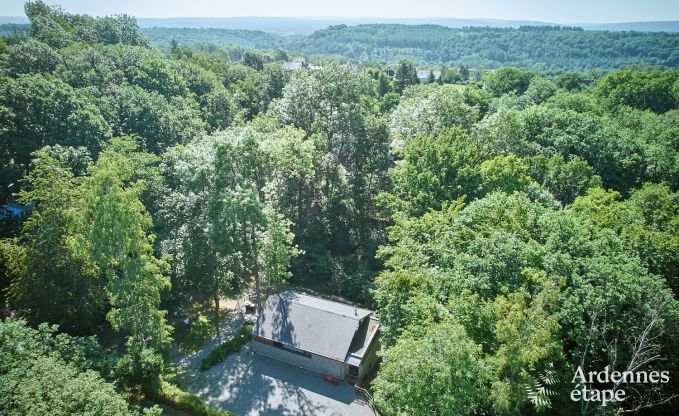 Ruime chalet voor 8 personen met sauna in de bossen rond Durbuy