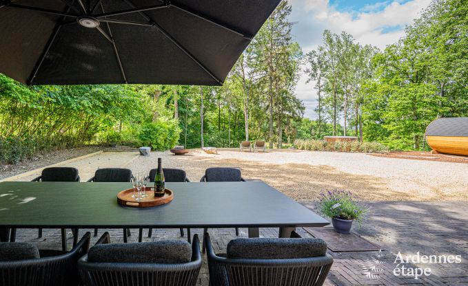 Ruime villa voor 8 personen in Durbuy met sauna, hottub en priv�tuin