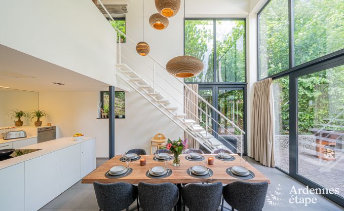 Ruime villa voor 8 personen in Durbuy met sauna, hottub en priv�tuin