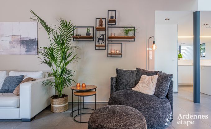 Ruime villa voor 8 personen in Durbuy met sauna, hottub en priv�tuin