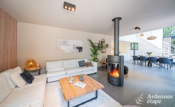 Ruime villa voor 8 personen in Durbuy met sauna, hottub en priv�tuin