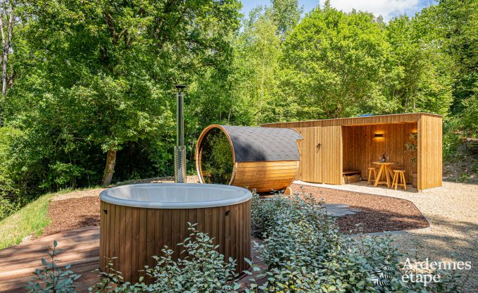 Ruime villa voor 8 personen in Durbuy met sauna, hottub en priv�tuin
