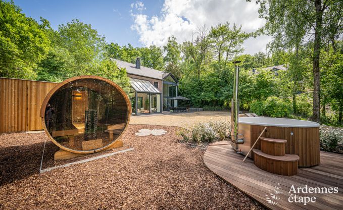 Ruime villa voor 8 personen in Durbuy met sauna, hottub en priv�tuin
