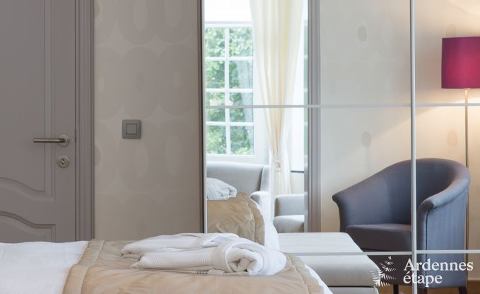 Luxueuze villa in Durbuy voor 15 personen met binnen- en buitenzwembad ineen, een jacuzzi en een sauna: pure ontspanning.