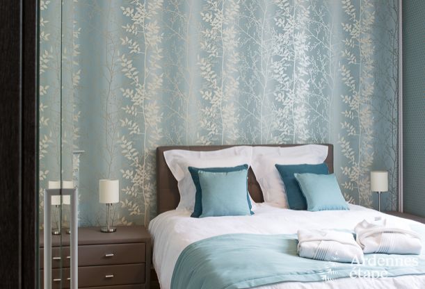 Luxueuze villa in Durbuy voor 15 personen met binnen- en buitenzwembad ineen, een jacuzzi en een sauna: pure ontspanning.