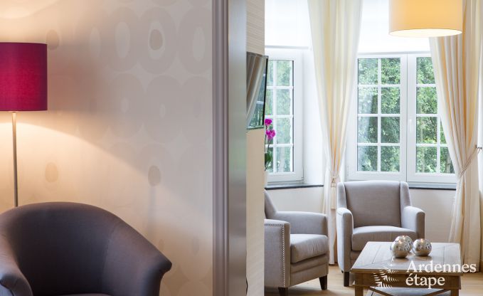 Luxueuze villa in Durbuy voor 15 personen met binnen- en buitenzwembad ineen, een jacuzzi en een sauna: pure ontspanning.