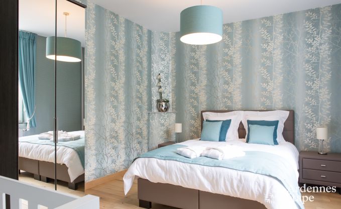 Luxueuze villa in Durbuy voor 15 personen met binnen- en buitenzwembad ineen, een jacuzzi en een sauna: pure ontspanning.