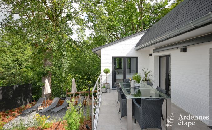 Vakantiewoning met jacuzzi en modern interieur in Durbuy, ideaal voor 2 koppels of familie van 4