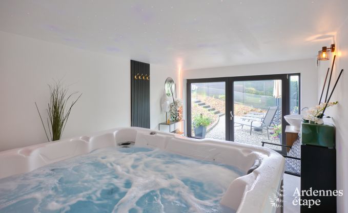 Vakantiewoning met jacuzzi en modern interieur in Durbuy, ideaal voor 2 koppels of familie van 4