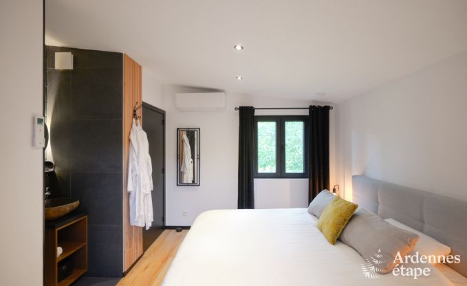 Vakantiewoning met jacuzzi en modern interieur in Durbuy, ideaal voor 2 koppels of familie van 4