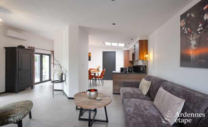 Vakantiewoning met jacuzzi en modern interieur in Durbuy, ideaal voor 2 koppels of familie van 4