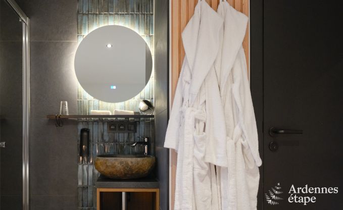 Vakantiewoning met jacuzzi en modern interieur in Durbuy, ideaal voor 2 koppels of familie van 4