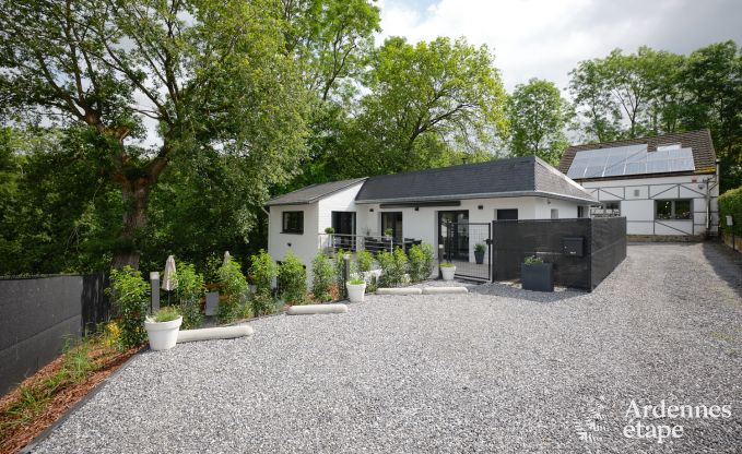 Vakantiewoning met jacuzzi en modern interieur in Durbuy, ideaal voor 2 koppels of familie van 4