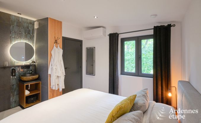 Vakantiewoning met jacuzzi en modern interieur in Durbuy, ideaal voor 2 koppels of familie van 4