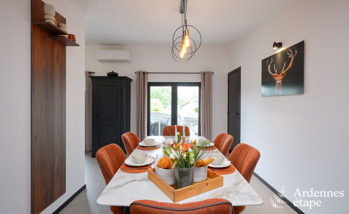 Vakantiewoning met jacuzzi en modern interieur in Durbuy, ideaal voor 2 koppels of familie van 4