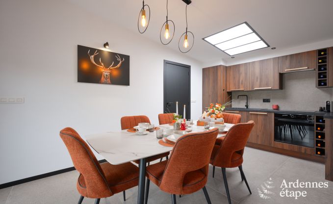 Vakantiewoning met jacuzzi en modern interieur in Durbuy, ideaal voor 2 koppels of familie van 4