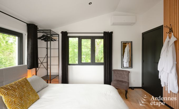 Vakantiewoning met jacuzzi en modern interieur in Durbuy, ideaal voor 2 koppels of familie van 4