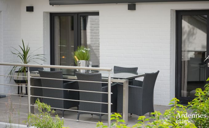 Vakantiewoning met jacuzzi en modern interieur in Durbuy, ideaal voor 2 koppels of familie van 4