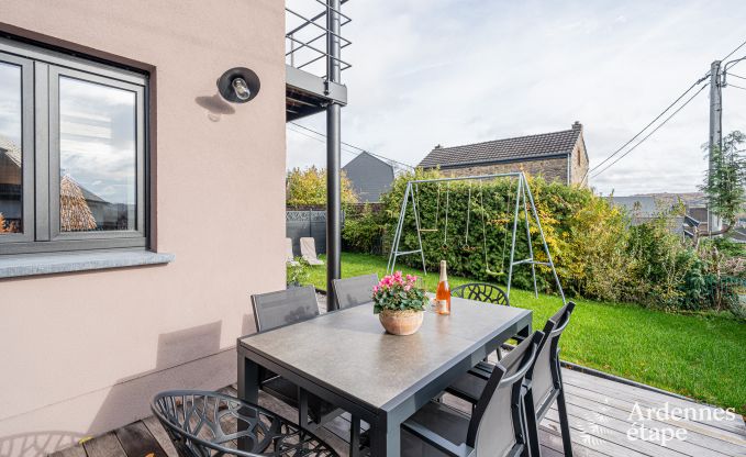 Vakantiewoning in Durbuy voor 5 personen met 3 slaapkamers, houtpelletkachel, outdoor jacuzzi, priv�terras en speeltoestellen